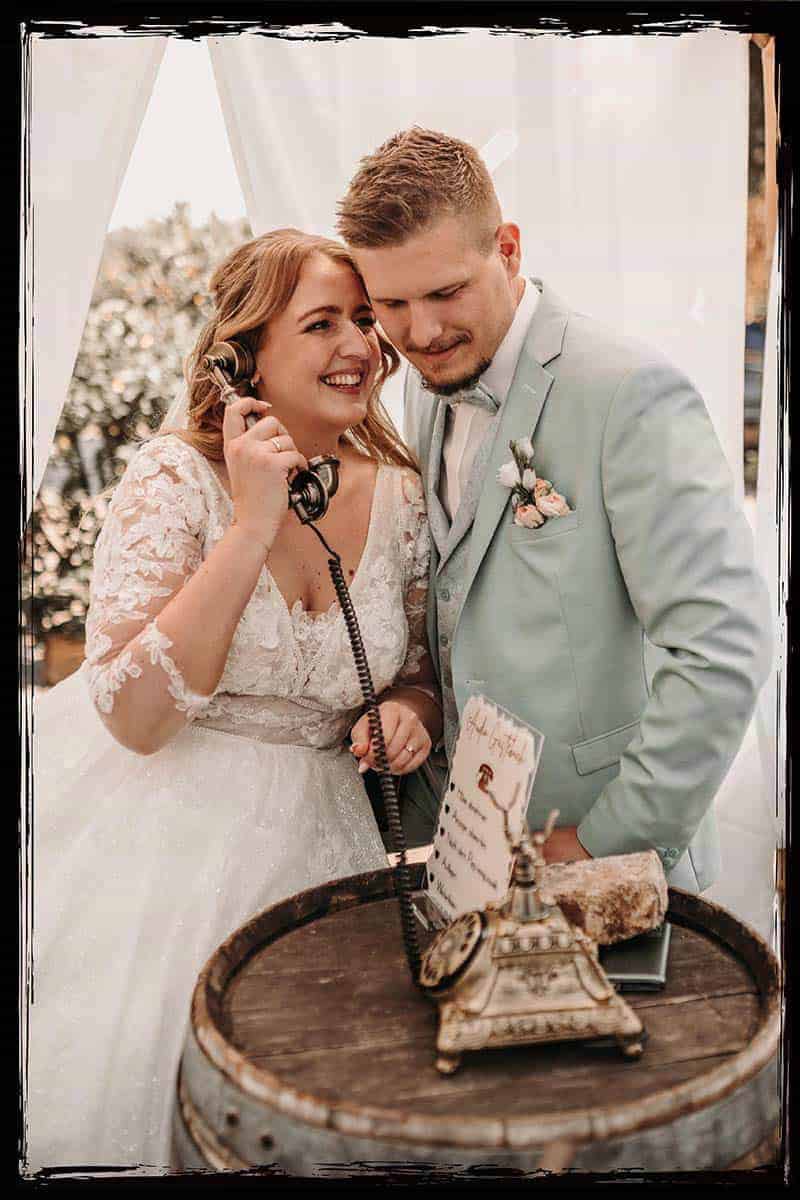 Audiogästebuch kaufen – hochwertiges Vintage-Telefon als Audiogästebuch bei einer Hochzeit
